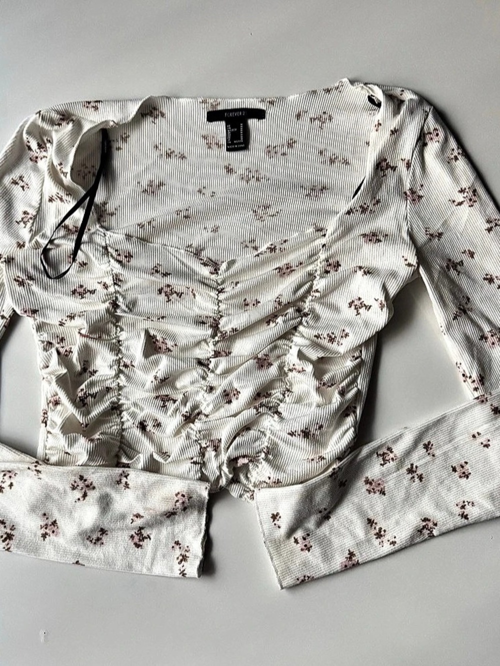 Forever 21 Floral Ruched Long Sleeve Top